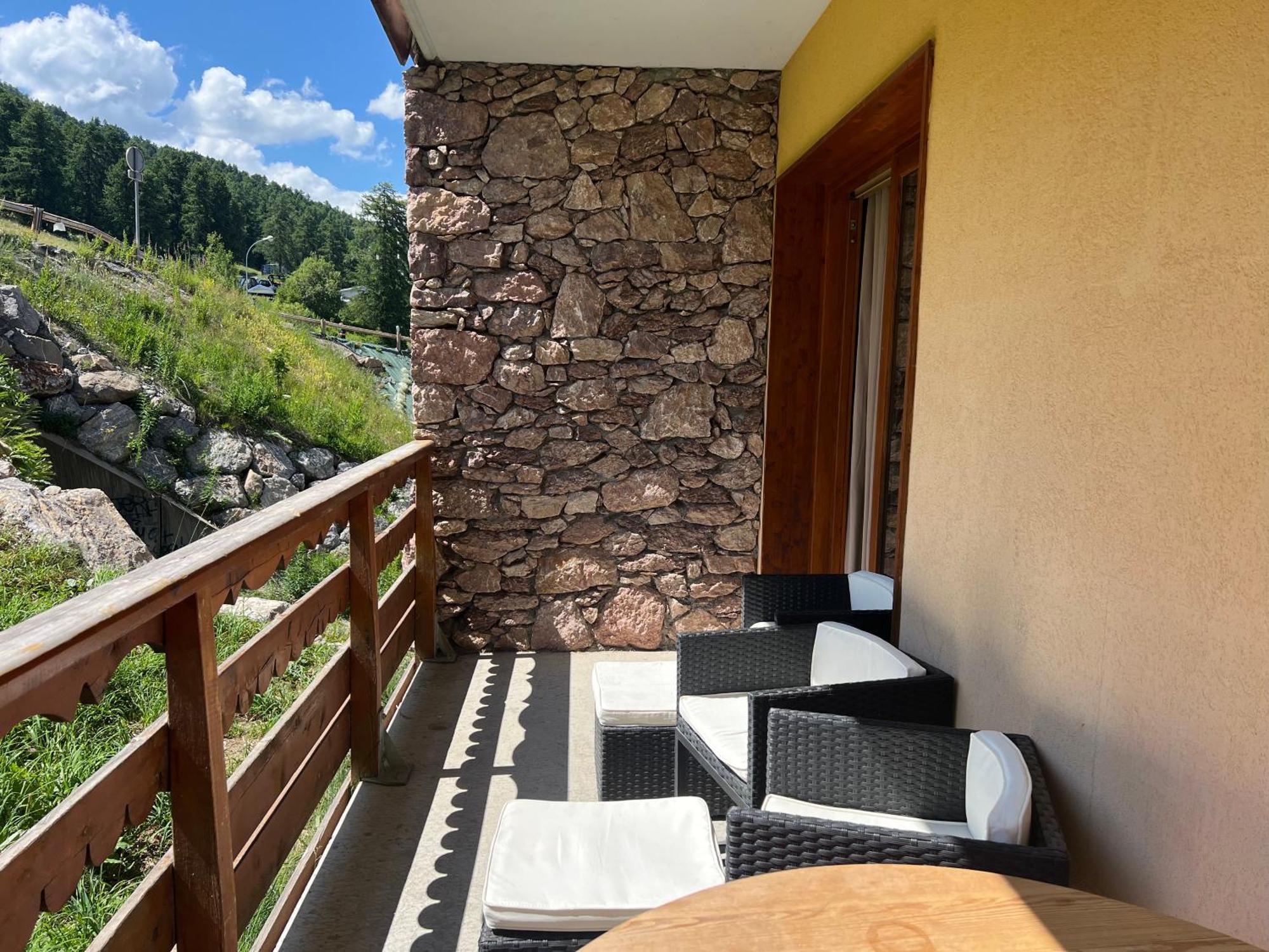 Risoulski Antares - Piscine Et Sauna Bagian luar foto