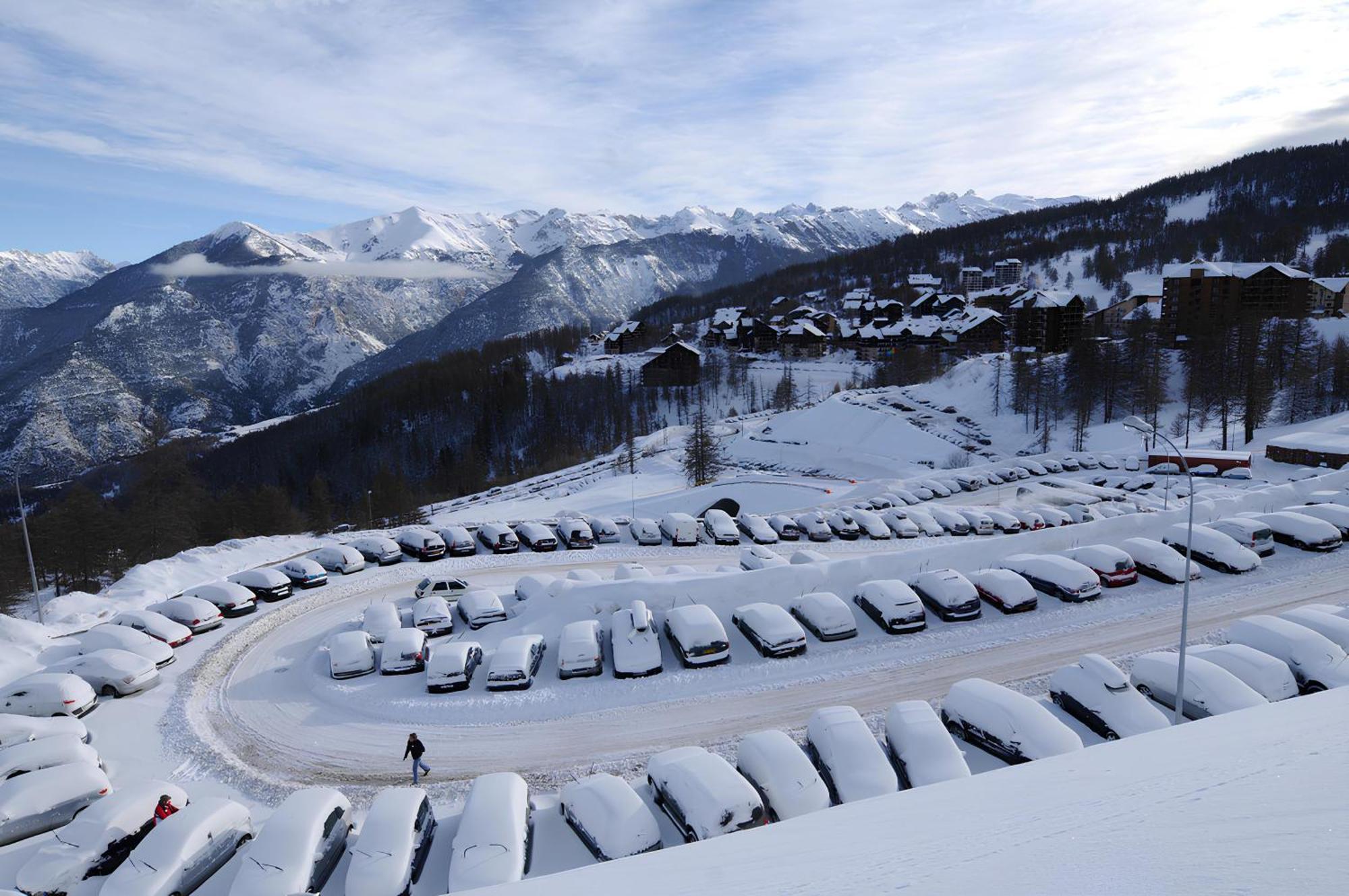 Risoulski Antares - Piscine Et Sauna Bagian luar foto